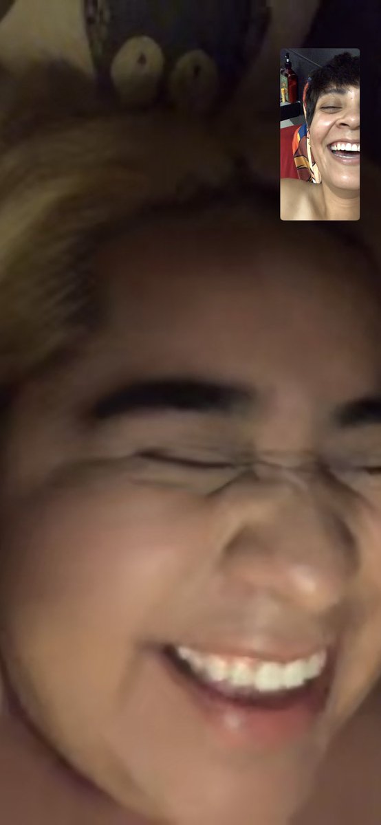 roastbeeefff's tweet image. Puras carcajadas en el facetime con mi primita 💖