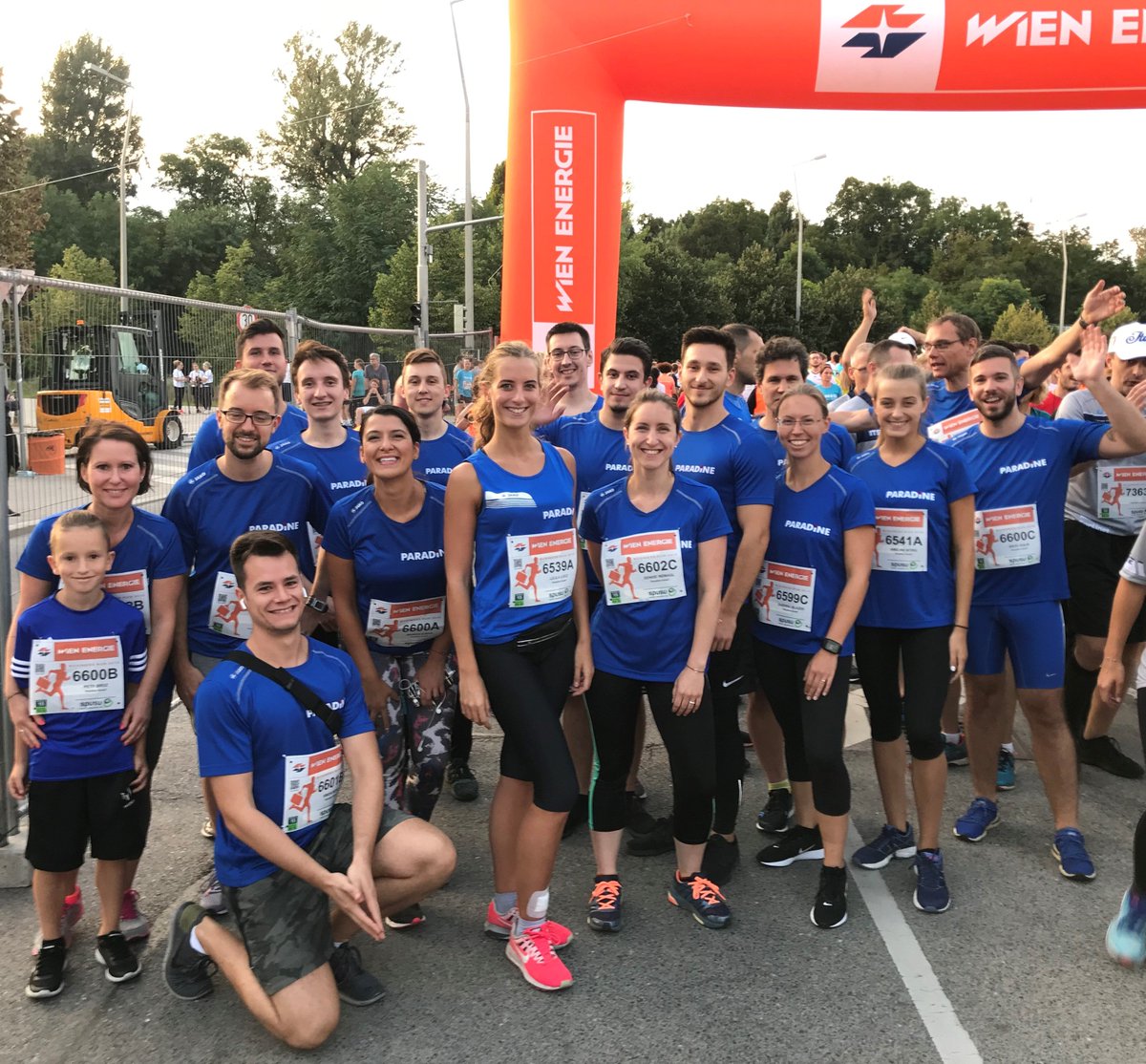 ParadineGmbH's tweet photo. The Paradine Team has started a very active autumn. We participated in the Wien Energie Business Run and Erste Bank Vienna Night Run, as well. Congrats to everybody!
#running #motivation #teambuilding #teamspirit #sport #thebestteam #vienna #businessrun #nightrun https://t.co/asfIpeEKiK