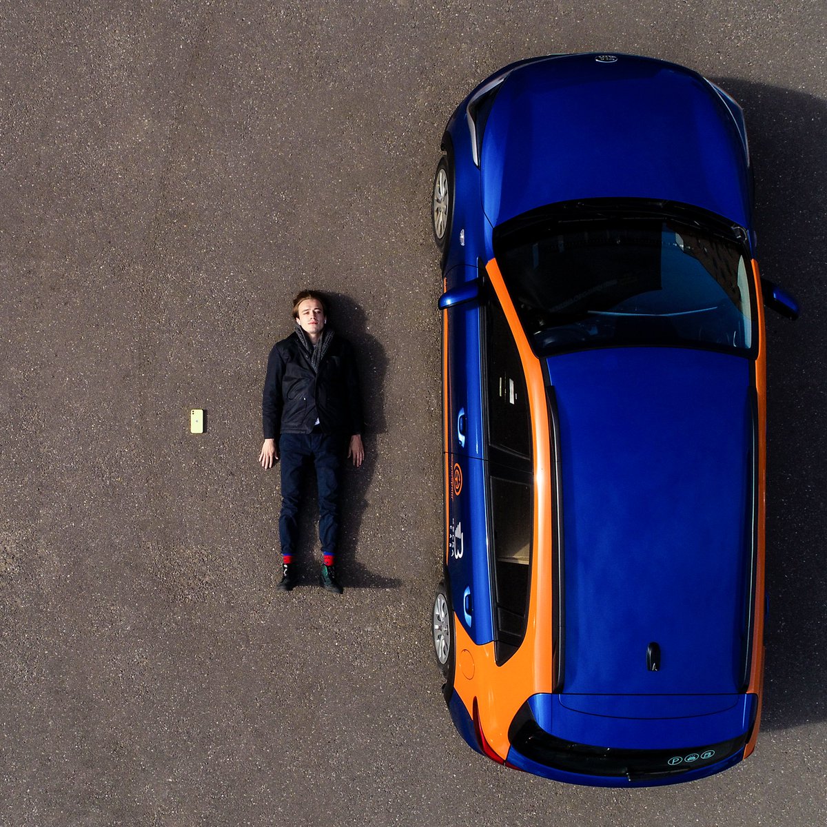 Наглядно выяснили содержимое автомобилей техника и наших пользователей. Заодно поучаствовали в #TetrisChallenge.