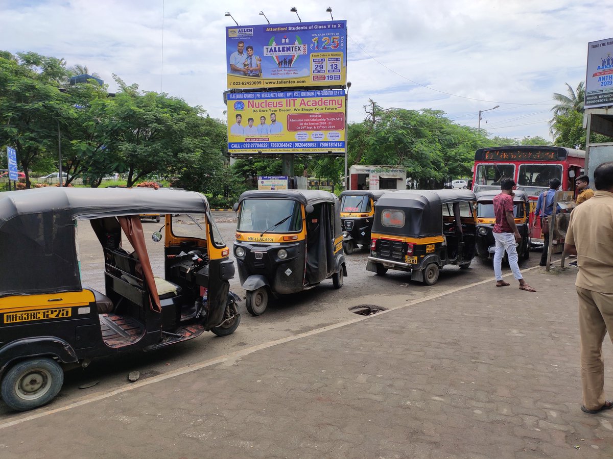 vikrant_thakkar's tweet photo. @Navimumpolice too much of nuisance at Nerul stn. Autowala are standing at restricted area of stn. Pls fine all the auto in the photo. https://t.co/3aKoq0XoOH