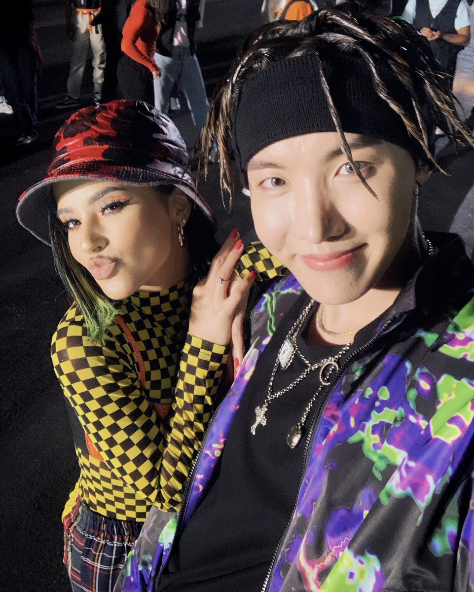 BTSBighitTwt's tweet photo. @BTS_twt I can't wait. 🤩🤩🎉🎉
Chicken Noodle Soup 🐔🍜 @iambeckyg
#JHOPExBeckyG #JHOPE #SecretsOutNow
#MPN #BTS #ARMY @BTS_twt https://t.co/M2uVy1iCju