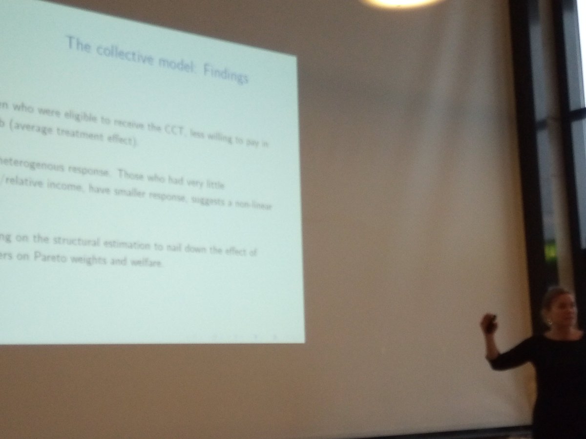 behavioral_kiel's tweet image. #ConditionalCashTransfers worked in large #RandomisedControlTrial in #Macedonia,says #IngvildAlmås @ #14NCBEE
@kielinstitute. Experiment identifies women receiving transfer are willing to pay 5% less than control to shift resources from spouse to them. #gender #inequality #family