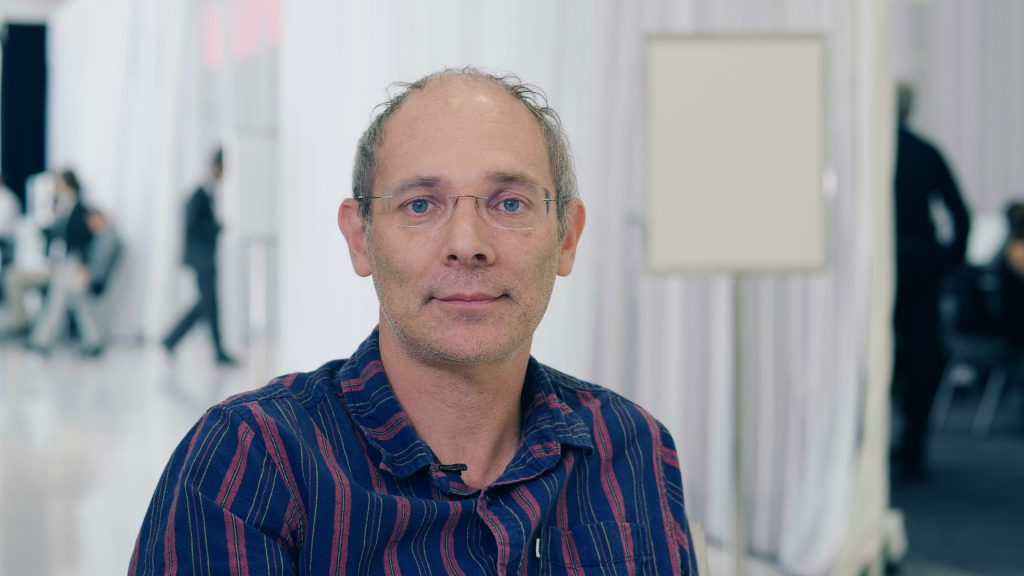 OracleConsult's tweet image. Watch Wim Coekaerts, SVP operating systems and virtualisation engineering at Oracle talk about the newly announced Oracle Autonomous Linux and Free Tier cloud at Oracle OpenWorld 2019. #OracleAutonomousLinux #OOW19 ora.cl/CY6a0