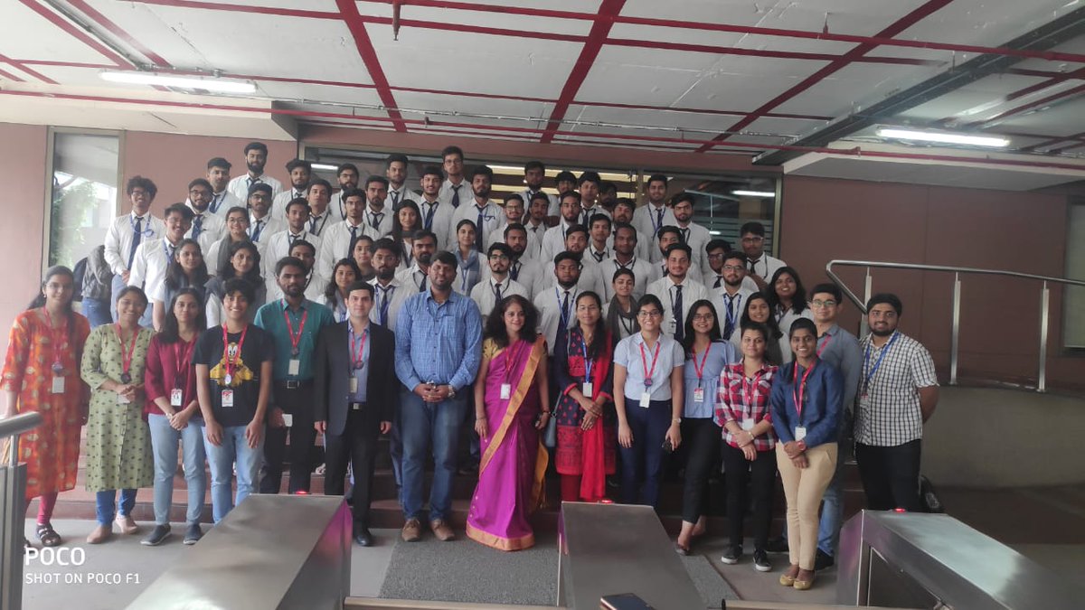 tweet_rahul2812's tweet photo. #TechmNIRMAAN
Amazing interactive sessions with makers labs. https://t.co/CwihuAY4Pu