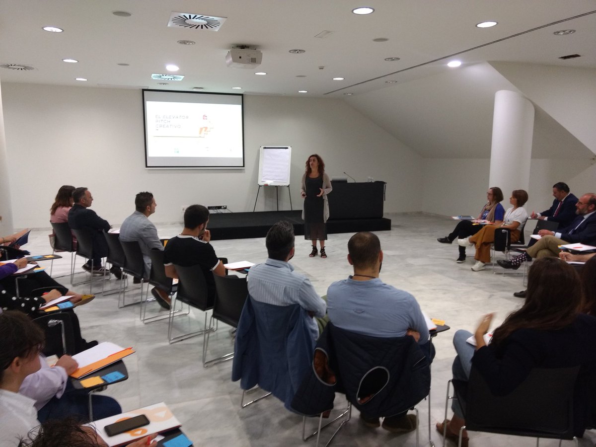 OviedoEmprende's tweet photo. Comienza la formación exclusiva para empresas expositoras "El Elevator Pitch Creativo. Cómo presentar tu empresa en 1 minuto" con @mariamunozroca
¡Una fantástica oportunidad para #aprendrer y mejorar nuestro #pitch!
#NetWorkOVD https://t.co/98lhbzFHrz