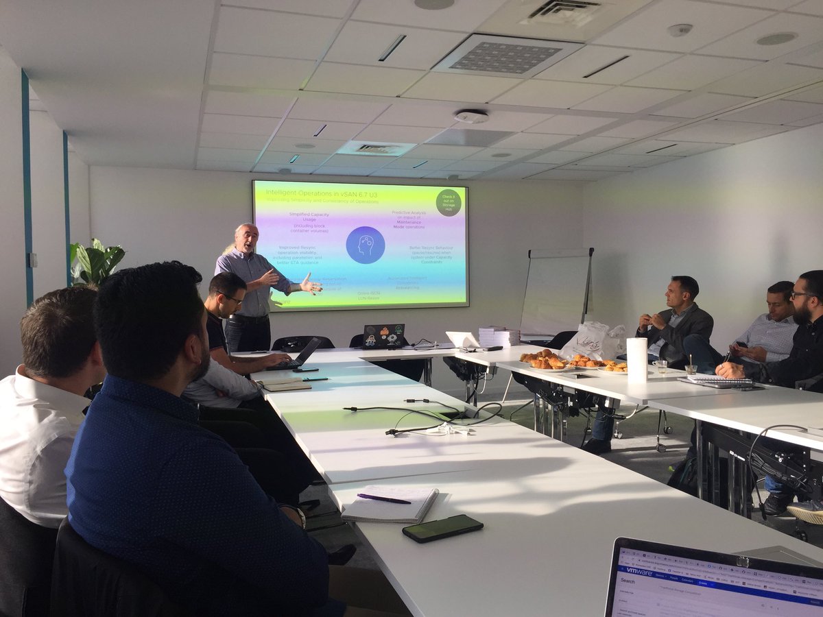 mtissandier's tweet image. Today we have ⁦@CormacJHogan⁩ with our customer explaining the goodness of vsan 67U3 #performance #simpleoperation #unifiedmanagement #VMware #vSAN
