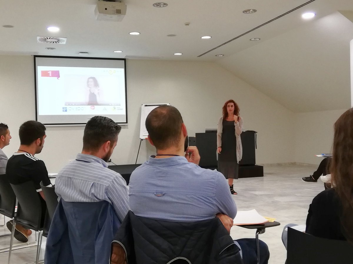 StudioTreeline's tweet photo. Ya en el V Encuentro de Networking escuchando a @mariamunozroca en la formación "El elevator pitch creativo" @asataasturias @AJEASTURIAS @OviedoEmprende
#networkOVD #vencuentronetworking #elevatorpitchcreativo https://t.co/mkaE5nLCIw
