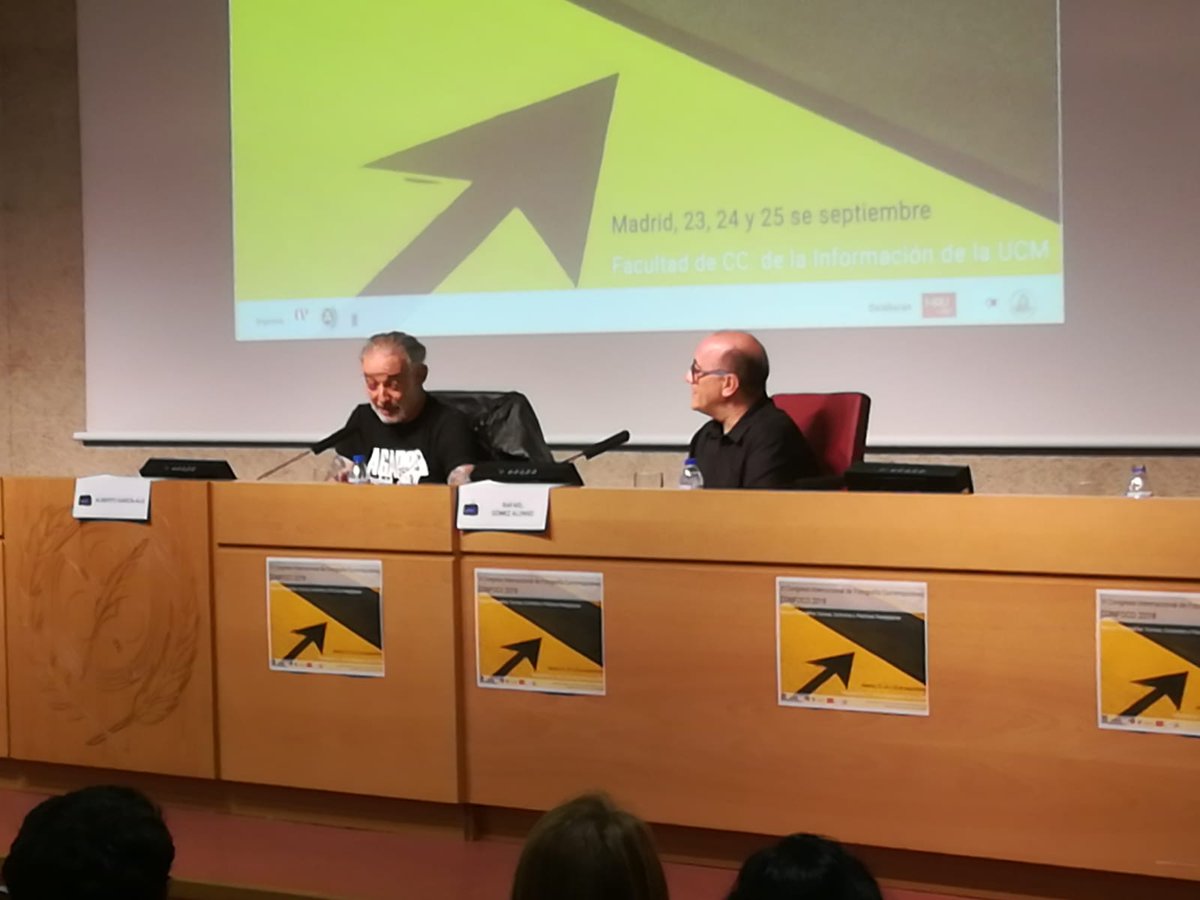 UCMccinf's tweet photo. ¿Te perdiste la sexta edición del congreso de #fotografía contemporánea #CONFOCO ?Figuras como Víctor Erice y Alberto García-Alix contaron sus experiencias a los asistentes https://t.co/j9mPesh3jR https://t.co/3neCsahorD