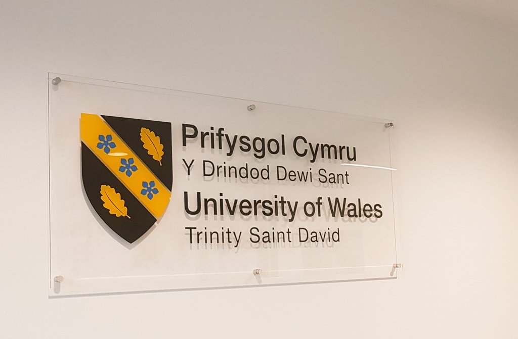 StudyUWTSD's tweet photo. Good morning! Let's brighten the day with lightbulb moments. #Employability &amp; #Enterprise Day for @athrofa level 6 students is starting soon at IQ in #Swansea. Careers, volunteering, enterprise, leadership, inclusivity,  creativity, visioning &amp; more. #FromHigherEdToHired @uwtsd https://t.co/Yp9B49cZXo