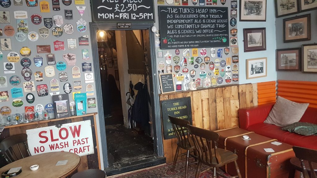 The Turks Head Inn on Southgate Street in Gloucester is an unique pub with a funny set of rules on the outside and eclectic décor inside.

They have a big choice of ciders on offer and a friendly atmosphere.

aboutglos.co.uk/the-turks-head… #glosbloggers #gloshour #glosbiz #FridayFeeling
