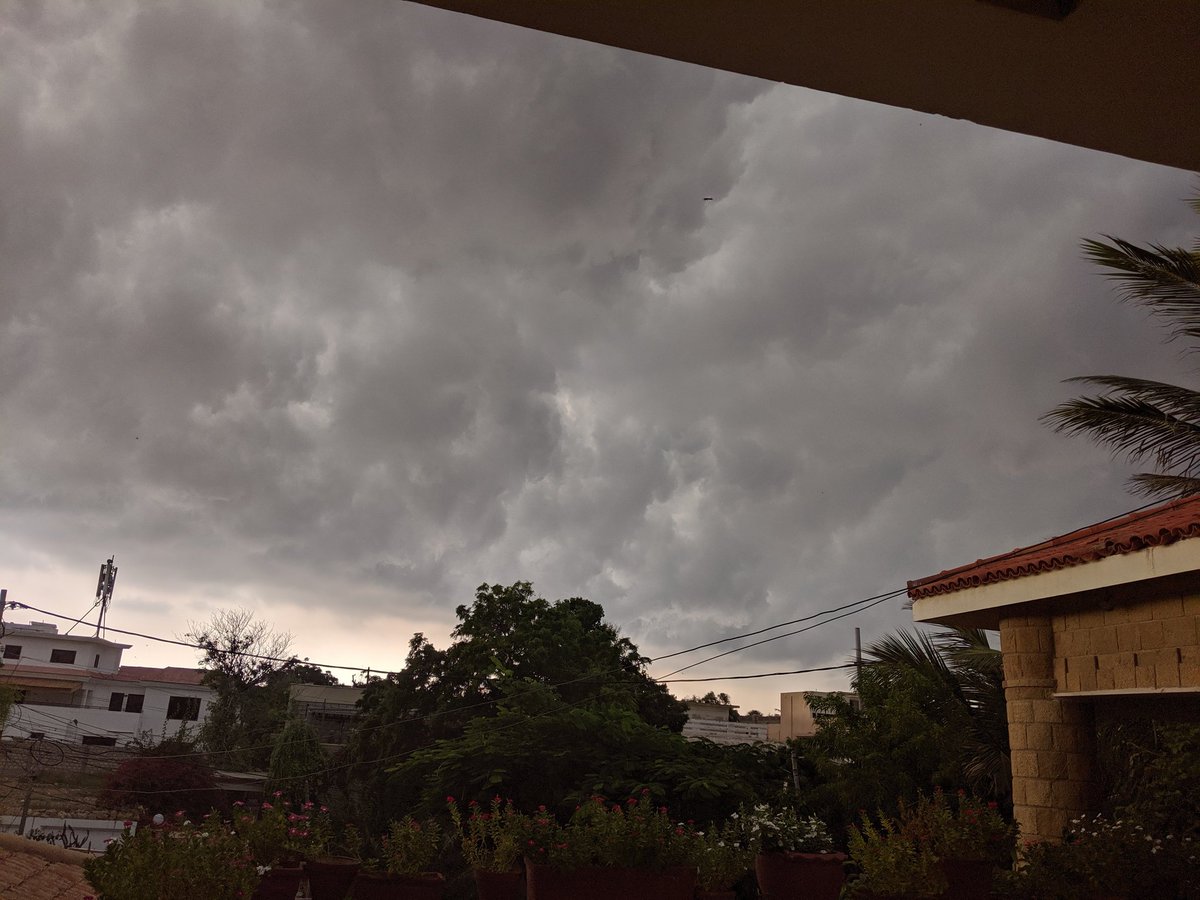 Brace yourselves #karachiweather