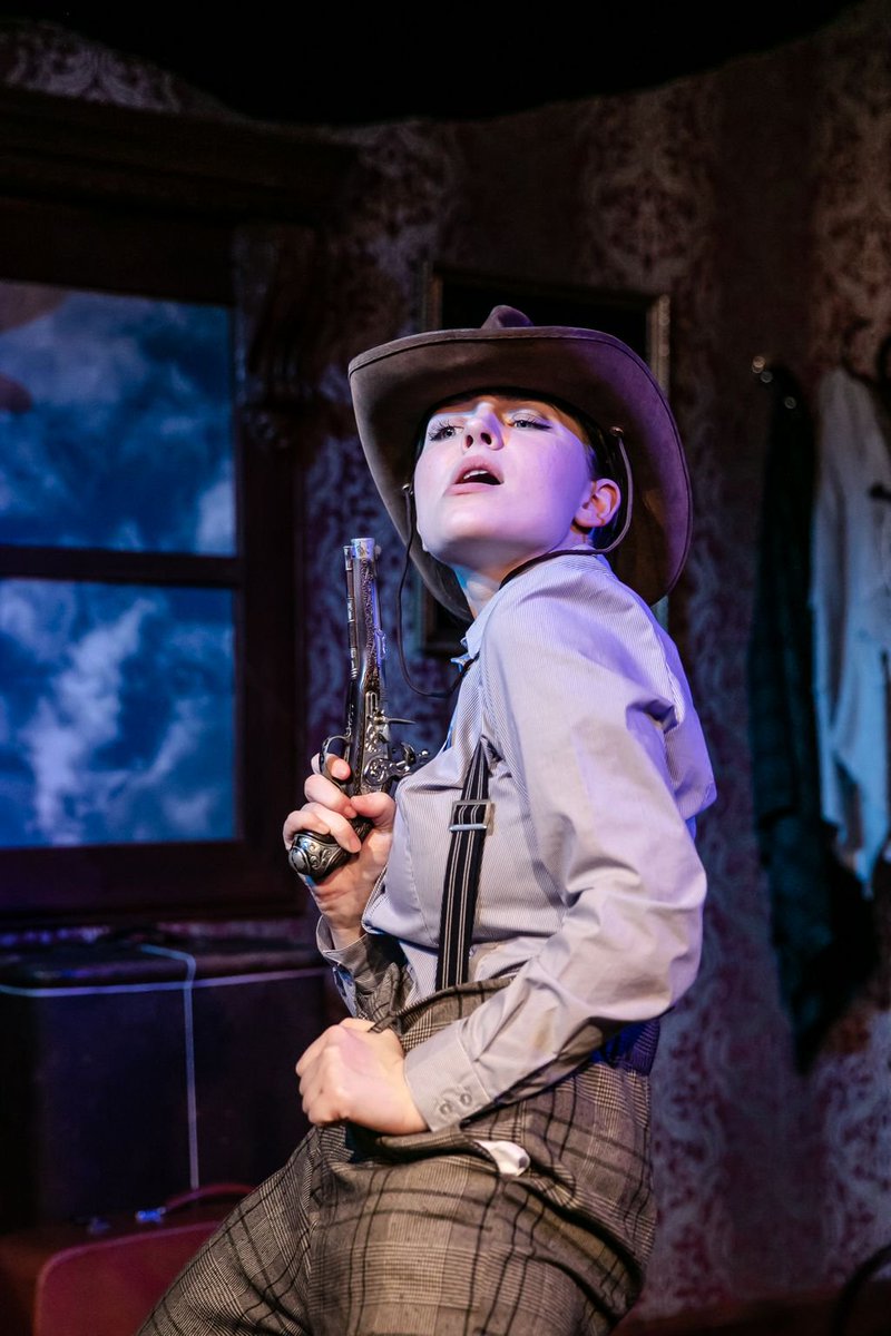 I do hope Watson will behave for tonight's performance at <a href="/NTRLincoln/">NewTheatreRoyal</a> , her behaviour has been quite bewildering! Maybe I shouldn't have sent her to investigate the Hound of the Baskervilles on her own... will you join us to see what happens? - SH 🎫 👉  buff.ly/2l7FUIN