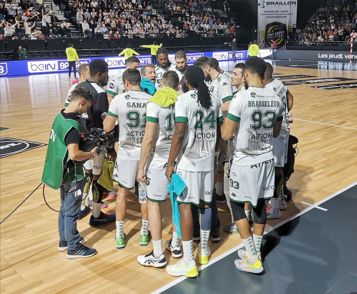 USAMNIMESGARD's tweet photo. #RESUME 🗒️ Notre #GreenTeam a pris un point important dans le Phare de la @TeamChambe
Ils ont prouvé leur #Greenta et leur solidarité 💪💚
Toutes les infos 👉 https://t.co/ZlB6LhJ0kT https://t.co/xLqD248XNF