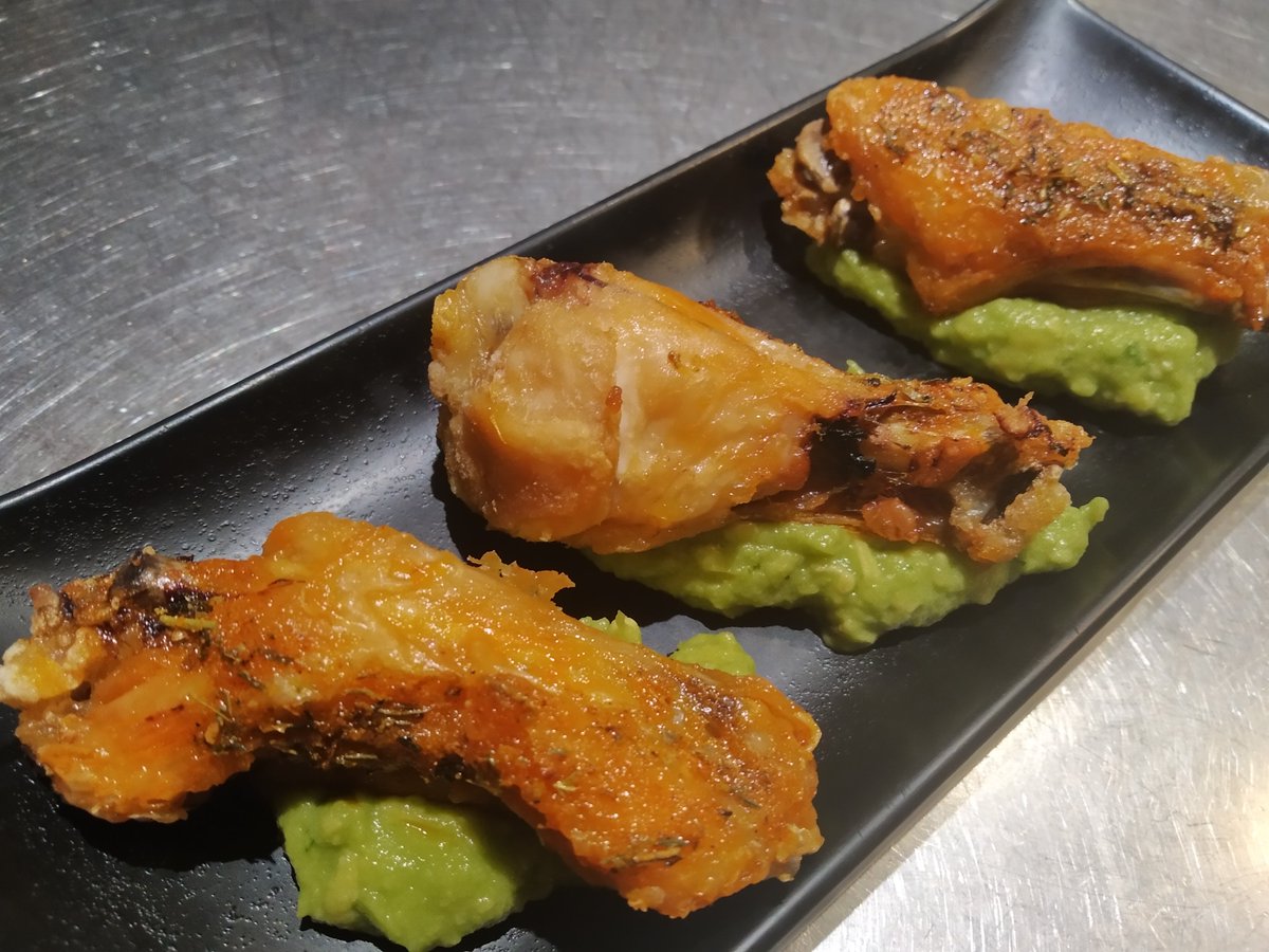 MicocinaCR's tweet photo. Desde hoy hasta el 31 de Octubre el #chefinvitado en @KGBmalaga es mi admirado @restaurantegir1 del @RestElLago #EstrellaMichelin #SolRepsol de #Marbella ¡No se lo pueden perder! #foodiesmalaga #restaurantesdemalaga #tapearenmalaga #kgbfans #Malaga #gastronomiamalagueña #chefs https://t.co/jmWhFC7Yvd