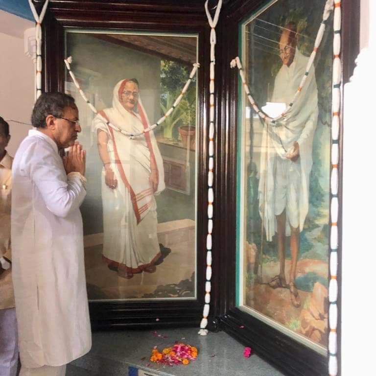 NavsarjnGujarat's tweet photo. પ્રથમ દિવસ તા. ૨૭/૦૯/૨૦૧૯
પોરબંદર થી ધોરાજી #ગાંધી_સંદેશ_યાત્રા https://t.co/sjRBgyXrbO