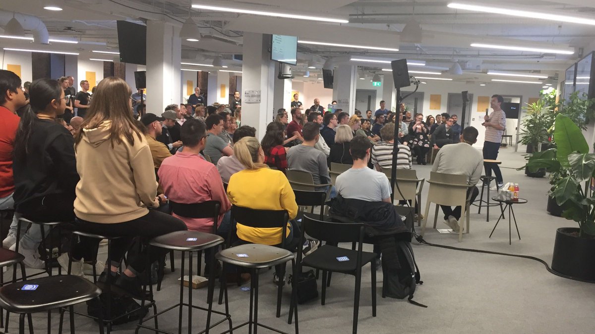 fin_ai's tweet photo. Full house at our #BuildingIntercom event in Dublin last night. Thanks everyone for coming out to meet us! https://t.co/JnWDqpYf1p