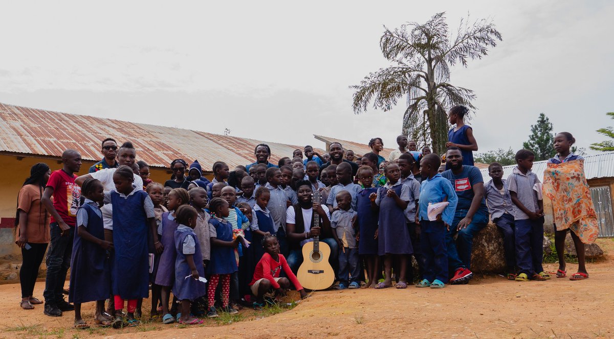 ItsGAMiE's tweet photo. #Elev8r #Elev8tourjos
We visited the IDP Camp at YWAM, Dutse Kura, Jos and had a great time with these beautiful children.
.
God bless them and compensate them for all the trouble life has brought them.
.
Project H.O.P.E continues...
Next Stop: Makurdi https://t.co/uj67VvhQgh