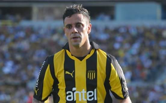 DanielElLoco10's tweet photo. ¡FELIZ CUMPLEAÑOS, LOLO!
Un día como hoy, el 27/09/1982, nacía en Montevideo Fabián Larry Estoyanoff @loloestoyanoff https://t.co/8sVkI13Y8j