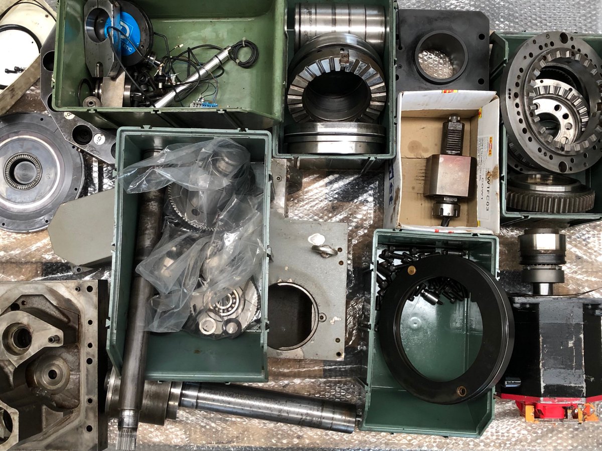 ironstechnology's tweet image. La revisione torrette richiede grande preparazione e specializzazione. Per questo motivo Iron's Technology può vantarsi di eseguire queste complicate operazioni grazie al know-how aziendale. #ironstechnology #machinetools #torretta #revisione