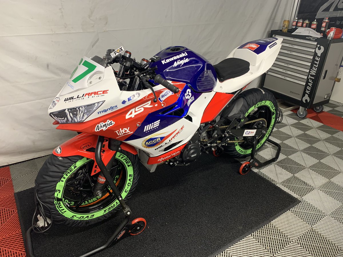 Moreton10T's tweet photo. P14 / 58 in FP1 in my WSBK debut. Big thanks to the team. Lets see what fp2 brings. @OfficialBSB @bennetts_bike https://t.co/Hn5hHkqIo2
