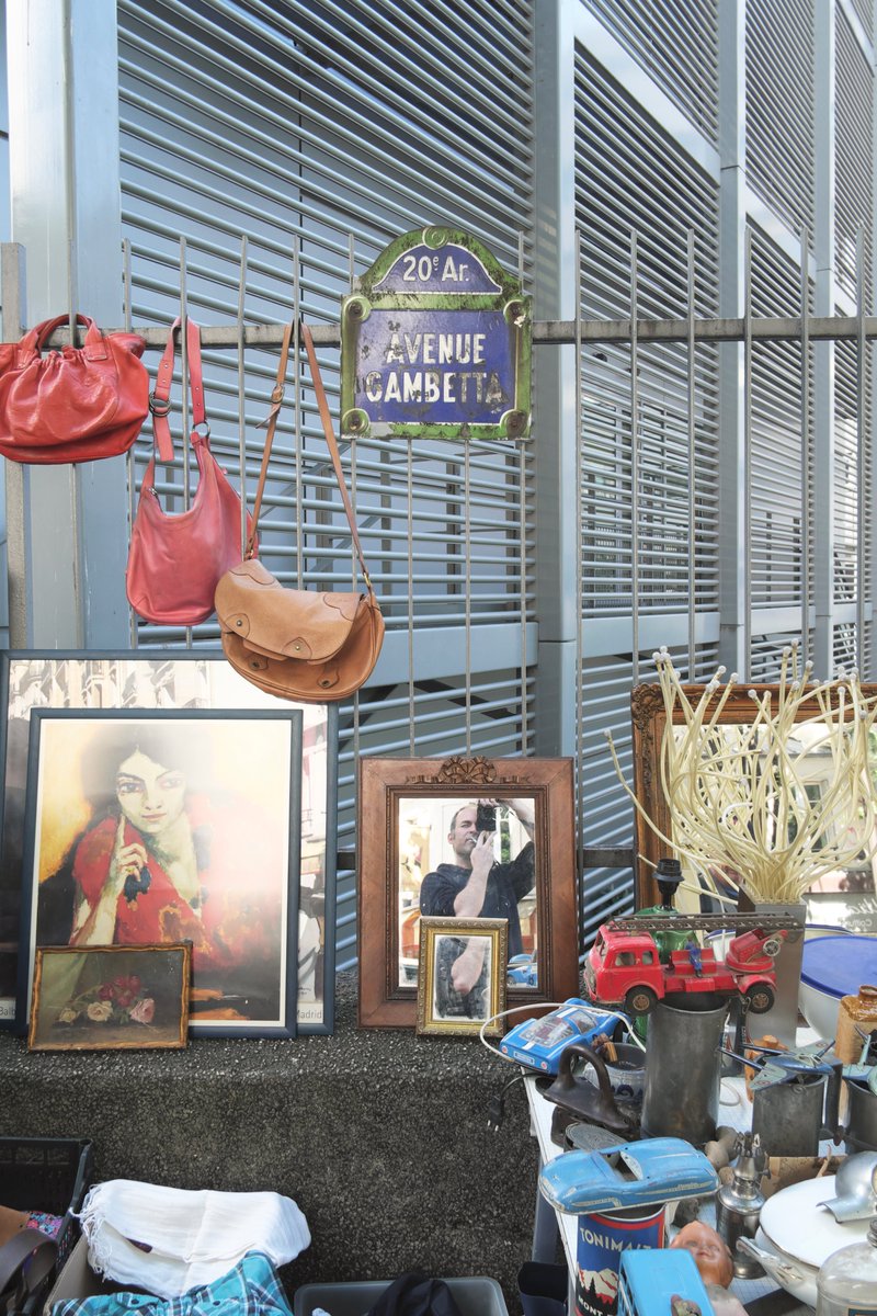 Les inscriptions pour notre vide-grenier du DIMANCHE 13 OCTOBRE se poursuivent ce dimanche 29 septembre, de 16h à 19h, au BEAR Café, situé au 10, avenue du Père-Lachaise, Paris 20e. Il reste beaucoup de belles places à prendre ! #PEAV paris-est-villages.com/grand-vide-gre…