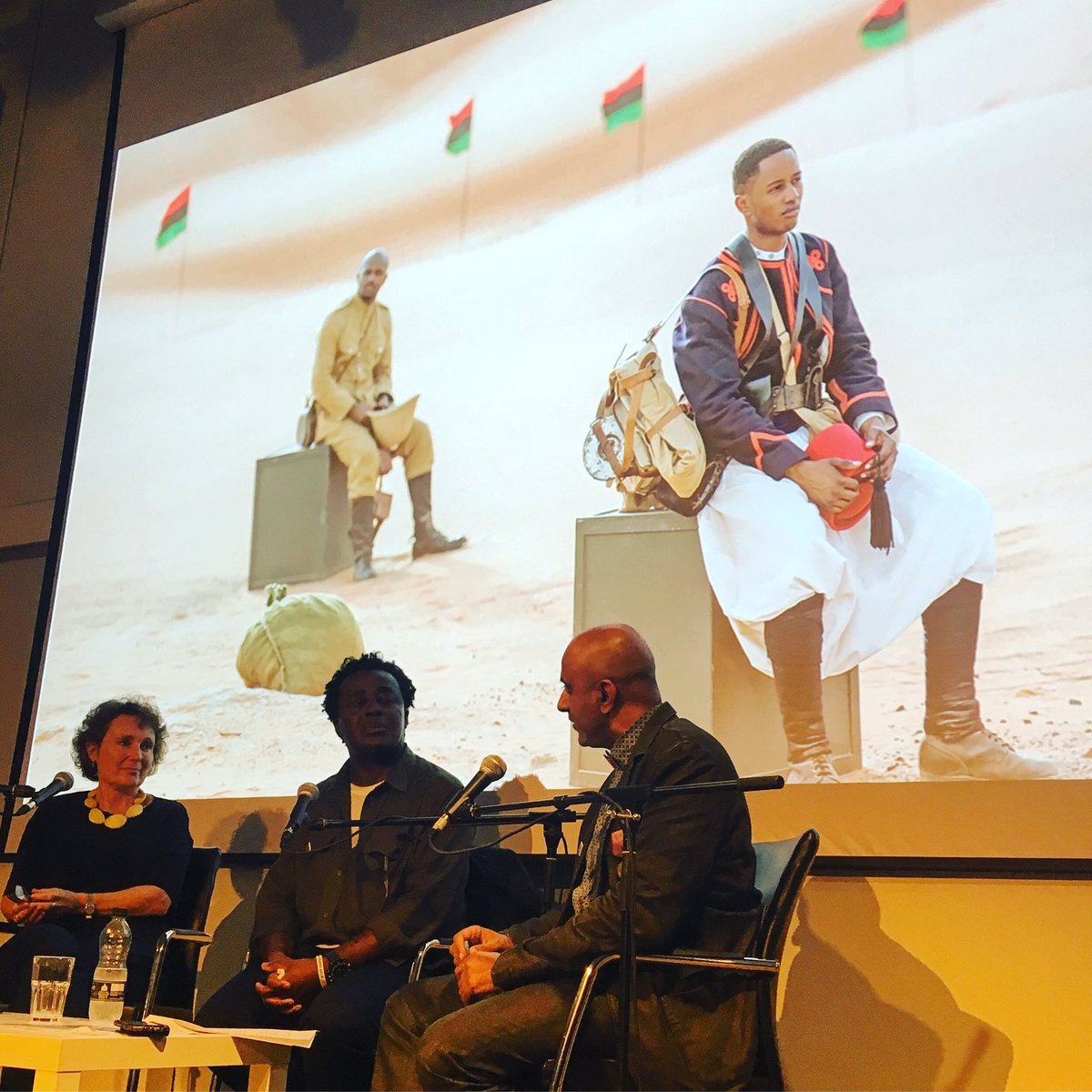 “The very simple humanist project at the heart of being an artist is to persuade that people matter” #johnakomfrah in conversation w/@jkwaldman  @SkinsNAE reflecting on his <a href="/1418NOW/">14-18 NOW</a> commission ‘Mimesis: African Solider’ <a href="/SmokingDog/">Smoking Dogs Films</a> @new_art_exchange