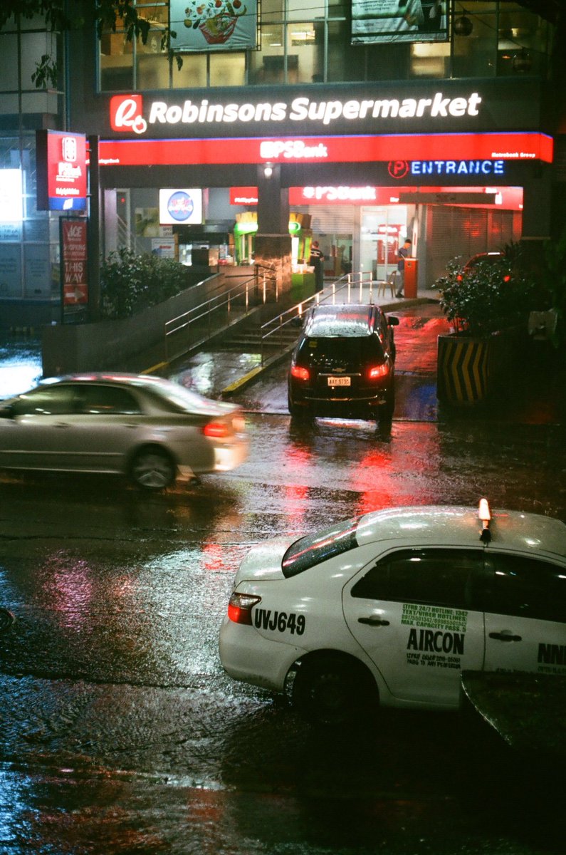 pg_the_Arya's tweet photo. metro manila rain #pilm #35mm https://t.co/X17qqXtMbt