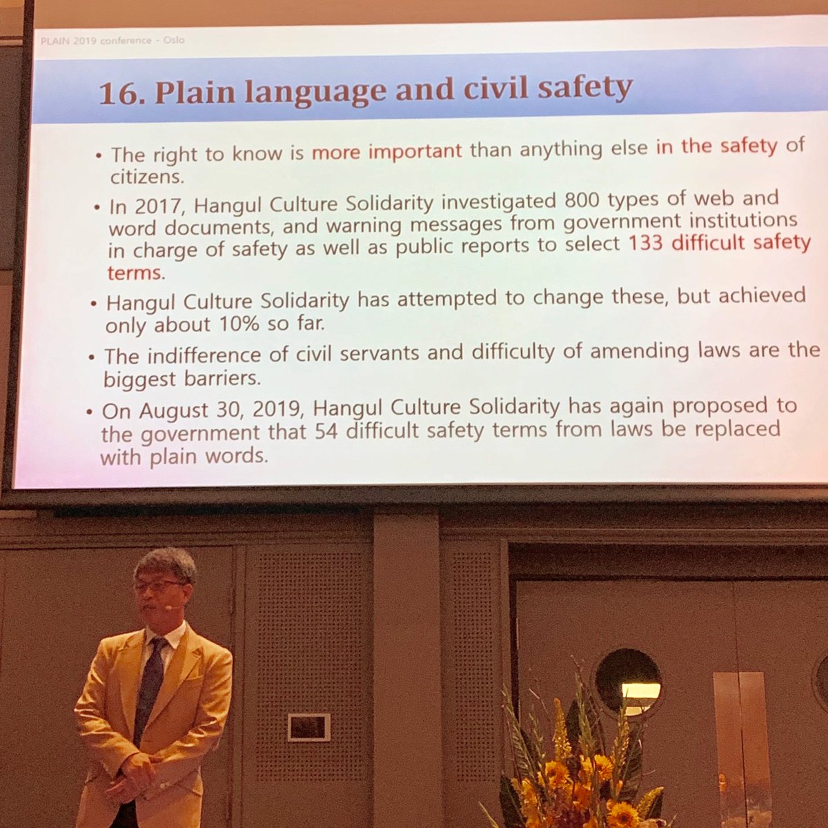 Solveig Jacobsen (@jacobsolve) on Twitter photo “The right to know is more important than anything else in the safety of citizens”, says plain language promoter Keon bum Lee from South Korea’s Hangul Culture Society. #plain2019 #HumanRights <a href="/Samvalgssenter1/">Samvalgssenteret</a> “The right to know is more important than anything else in the safety of citizens”, says plain language promoter Keon bum Lee from South Korea’s Hangul Culture Society. #plain2019 #HumanRights <a href="/Samvalgssenter1/">Samvalgssenteret</a>