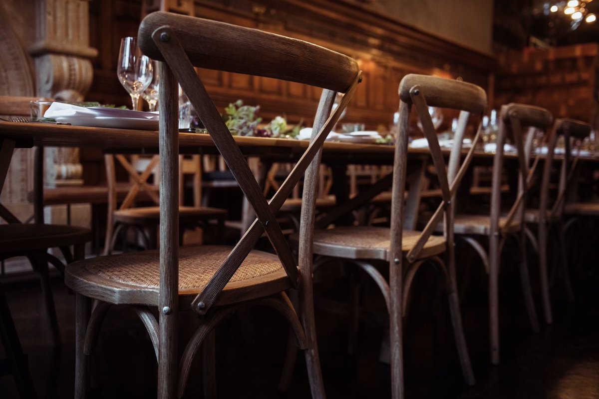 rustichireltd's tweet photo. Our classic combination of Dutch Pine trestles and Rattan crossbacks looking glorious for this private event @albertsschloss Manchester 📷 Jack Kirwin Photography https://t.co/8o1eCIxKIq