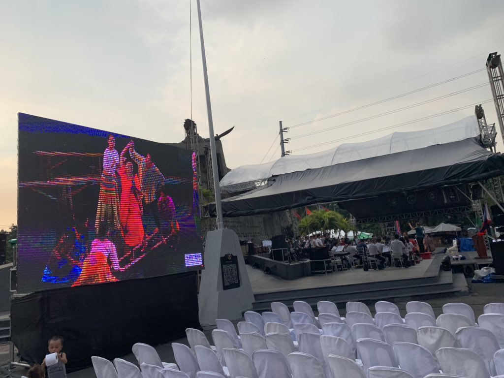 ManilaPIO's tweet photo. IN A FEW: The Manila City government and the Cultural Center of the Philippines will present “Konsiyerto sa Kartilya” at the Andres Bonifacio Monument.

The Philippine Philharmonic Orchestra will be performing at the Kartilya side. All Manileños are invited. 

#BagongMaynila https://t.co/eBw9e2AmEV
