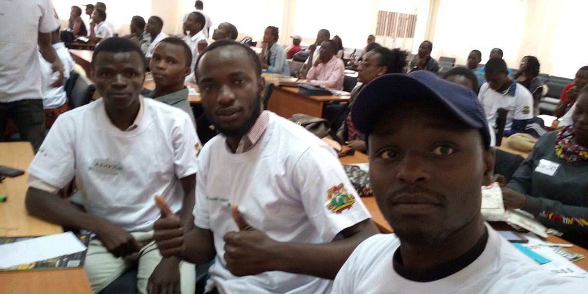 Austinoluoch5's tweet photo. #MazingiraChallenge Team KANGA💪🏾💪🏾 @JaphethOrieny @Austinoluoch5 @casmirbryan we are ready and about to do this. It's going down... #GreenWeek2019 @SafaricomPLC @CocaCola @BidcoGroup @Kartasi_Brand @kunec250 https://t.co/atD18c5kDs