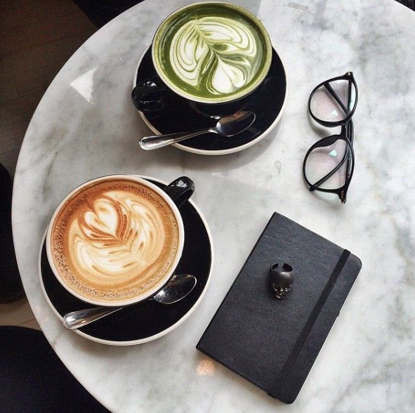 Coffee vs Matcha💚☕️ Did you know that Matcha has less caffeine than a coffee yet delivers 4-6 hours of calm energy without the jitters verses 1-2 for Coffee &amp; has 137x the antioxidants of green tea #matchalatte #coffee