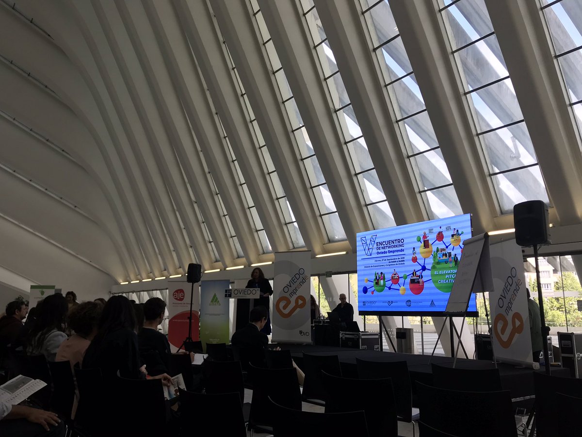 OviedoCongresos's tweet photo. Oviedo es una ciudad de emprendedores. Estamos en el V encuentro de networking. @OviedoEmprende #NetWorkOVD https://t.co/wNGpliF5KM