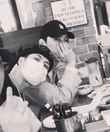 Ddefsoul444's tweet photo. ฮรุก เขานั่งข้างกันนน 🌚🌝
#Bson #jackbum #wangdef #บีสัน https://t.co/GV36ceBHJI