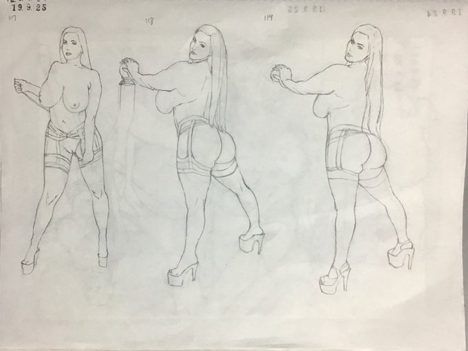 日本人ではなかなか有り得ない超巨乳モデルの良い写真資料を求めて、スコアランドに入ってみた… 