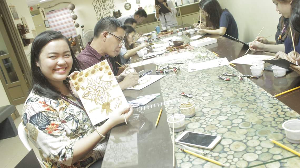 LetranBataan's tweet photo. Gender and Development Program's painting session kicked off at 4:15PM today, facilitated by Mr. Francis Mascardo.
#OneforWomen #DEARSessionWeek3 https://t.co/keZWhhYBcL
