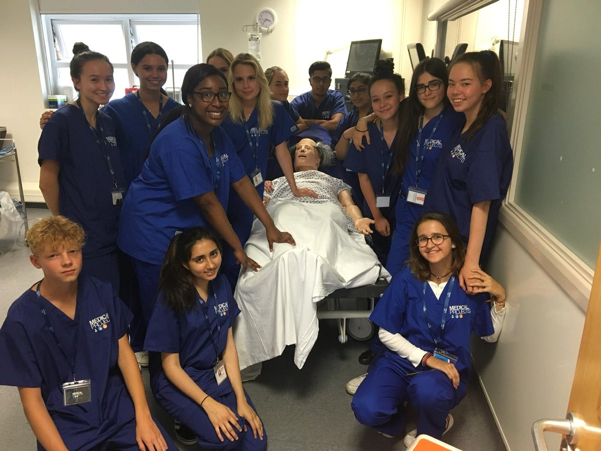 medicprojects's tweet photo. Looking for last-minute work experience this October Half Term? We have a few spaces left for our one-week Hospital Work Experience course from 20th - 26th October. Find out more here: https://t.co/MM9DcHWrLD https://t.co/NW2i4KXB74