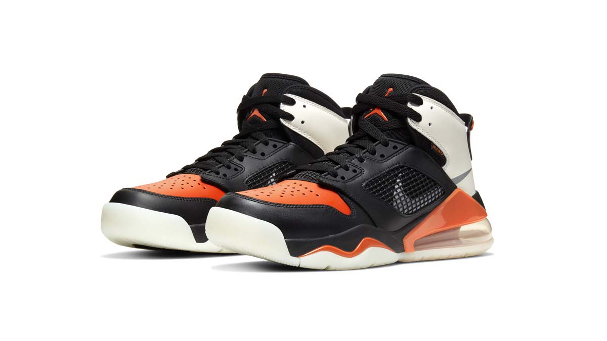 5PointzBristol's tweet photo. The Nike Air Jordan Mars 270 Black / Reflective Silver / Starfish / Sail, now available online and in store priced at £139.99.
#airjordanmars #nike #AirJordan
https://t.co/KNOoX0SQft https://t.co/7aiprdGuM6