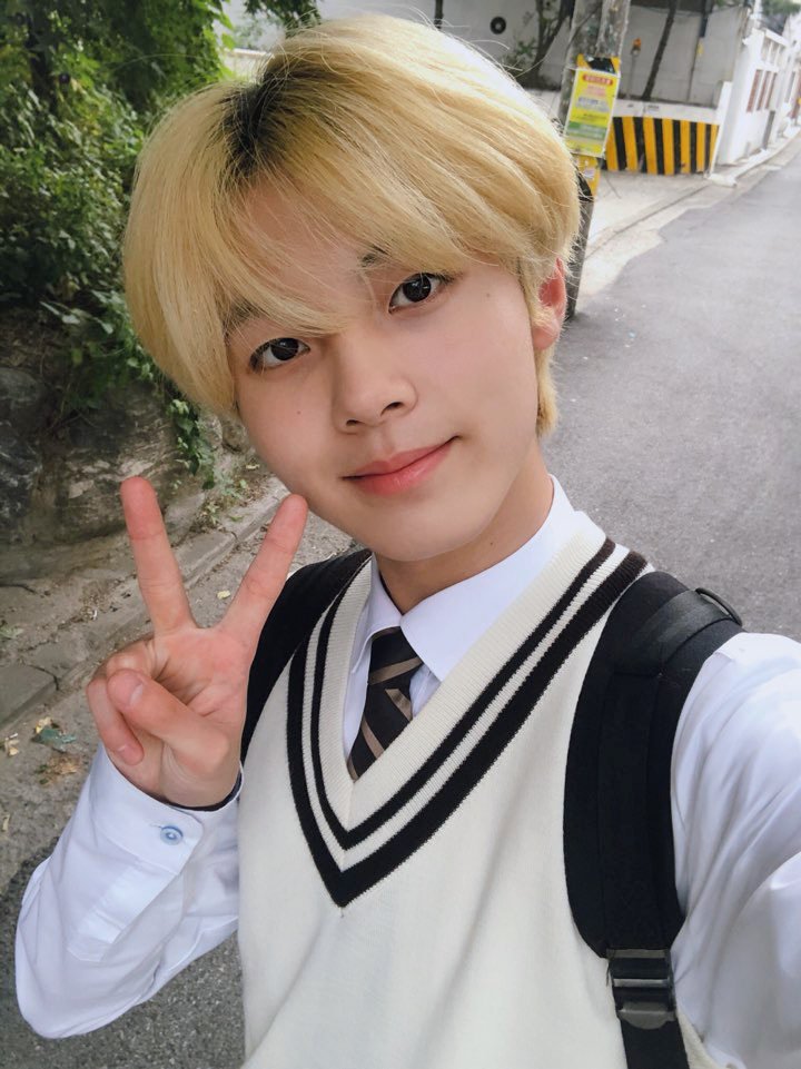 Woollim_rookie's tweet photo. [Woollim Rookie_민서, 성준] 🎁

와! 드디어 금요일입니당🥳 요즘 날씨 진~짜 좋은데, 주말에 다들 무슨 즐거운 계획 있으신가요?! 멋진 막내즈😎 보시고 행복한 주말 보내세요☘

#woollim #울림 #김민서 #이성준 https://t.co/B563VGD55J