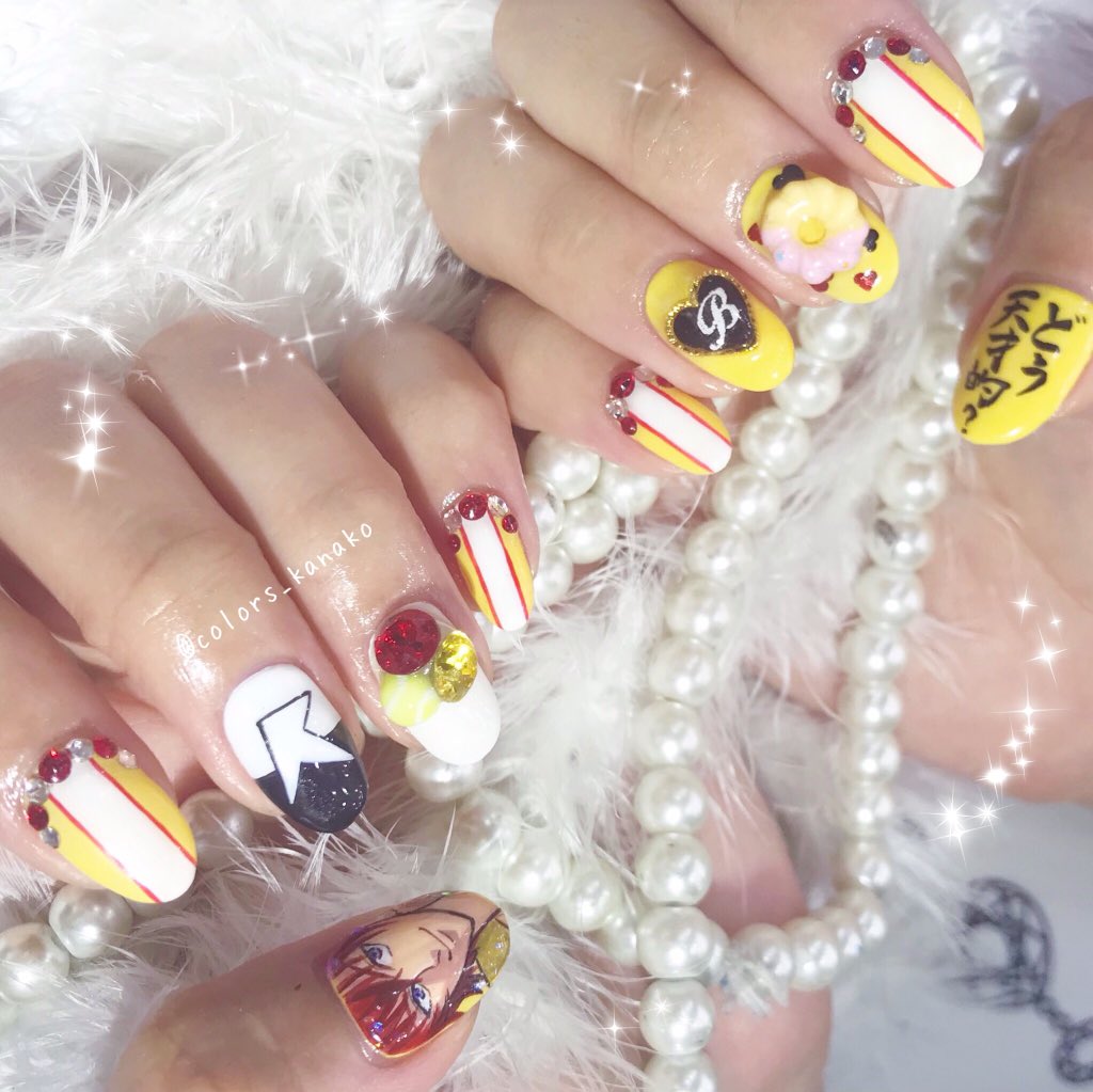 Color S カラーズ やすいかなこ Ar Twitter お客様nail テニプリ 丸井ブン太 痛ネイル 立海カラーを惜しみなく Vカットストーン 3かと思いきやのテニスボール 痛ネイル