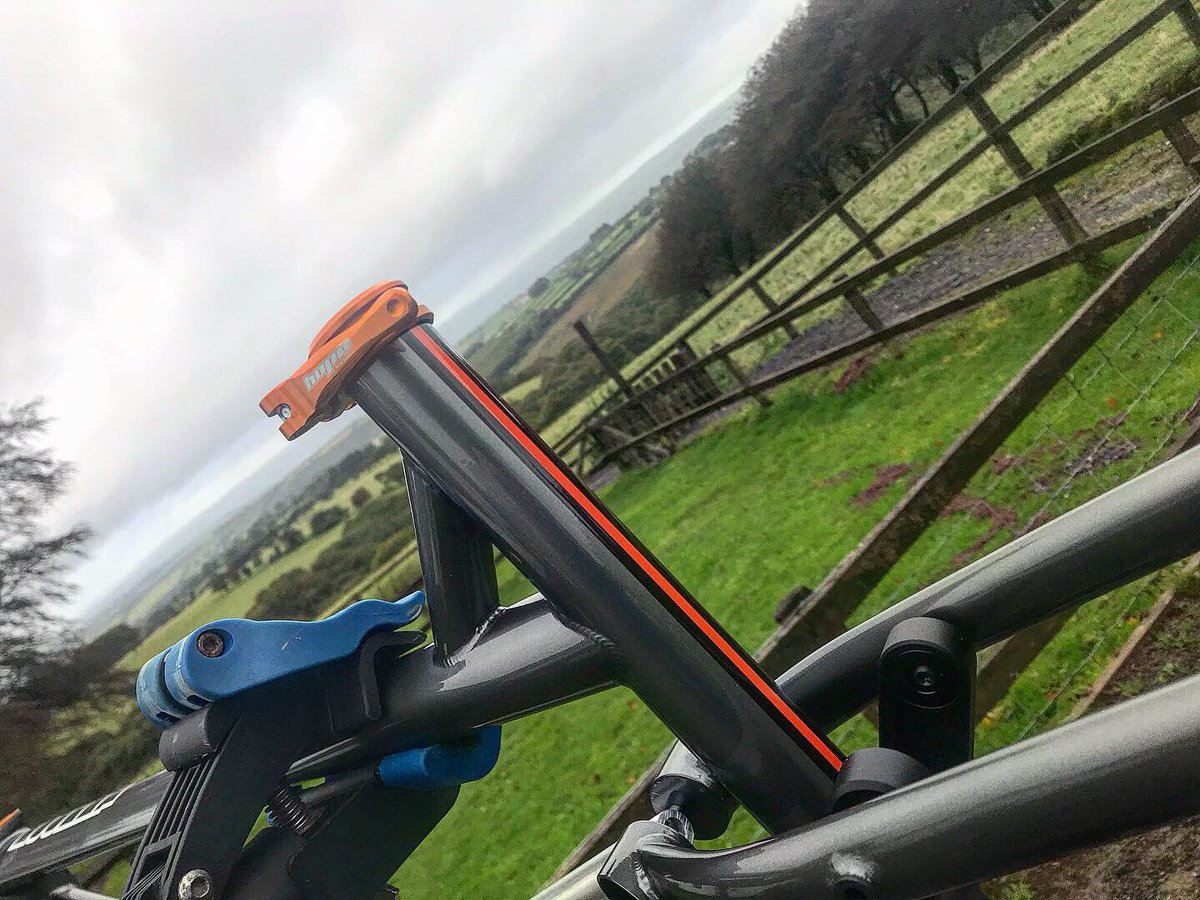 _mbspain's tweet image. Happy Friday everyone and new bike day for me... ok it’s just the frame but I am so looking forward to building this into something rather special 😁

Big thanks @CoticLtd  for getting this, the last one in this colour scheme, to me safely!

@MotionRideFr 
 
#mtb #brechfa #wales