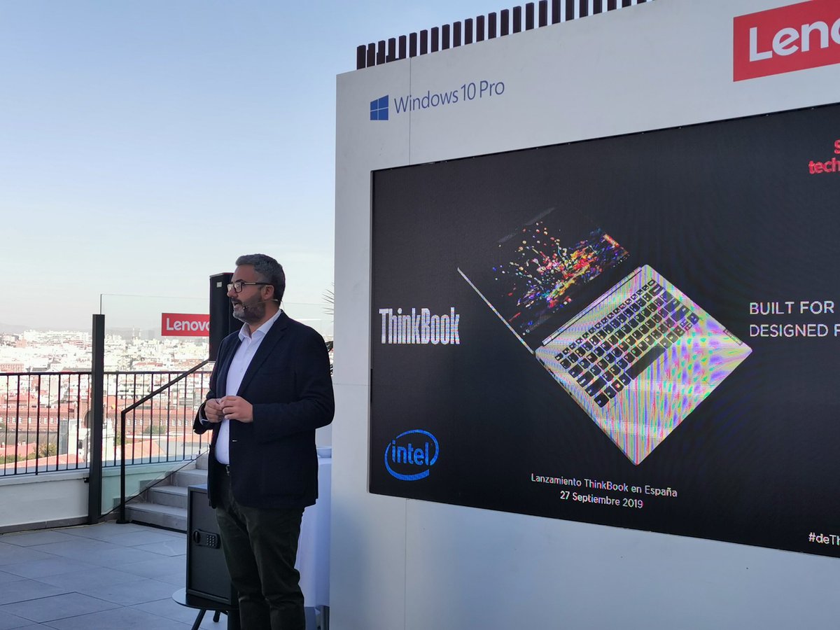 AHardDisksNight's tweet photo. El 43% de los portátiles en #pymes son PC de consumo. @LenovoES quiere cambiar esto con la nueva generación #ThinkBook, basada en tres pilares: Estilo, seguridad y soporte de grado empresarial. #deThinkBookalcielo https://t.co/Aian5yaIHb