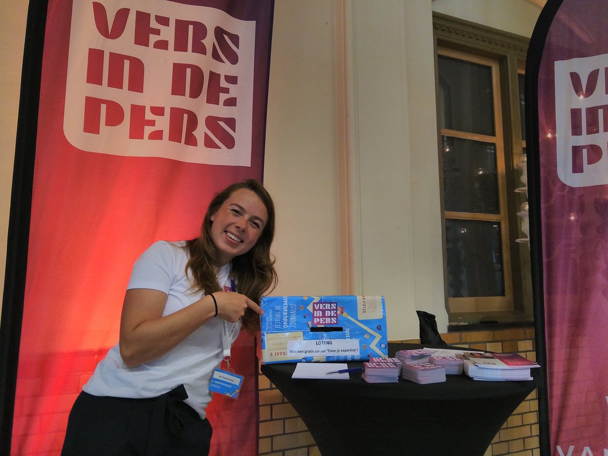 versindepers's tweet photo. Wij zijn er klaar voor! De stand staat en je kunt hier meedingen naar een gratis cursus 'Toon je expertise'! Zien we jullie zo? #fdoj https://t.co/eut6yDD01s
