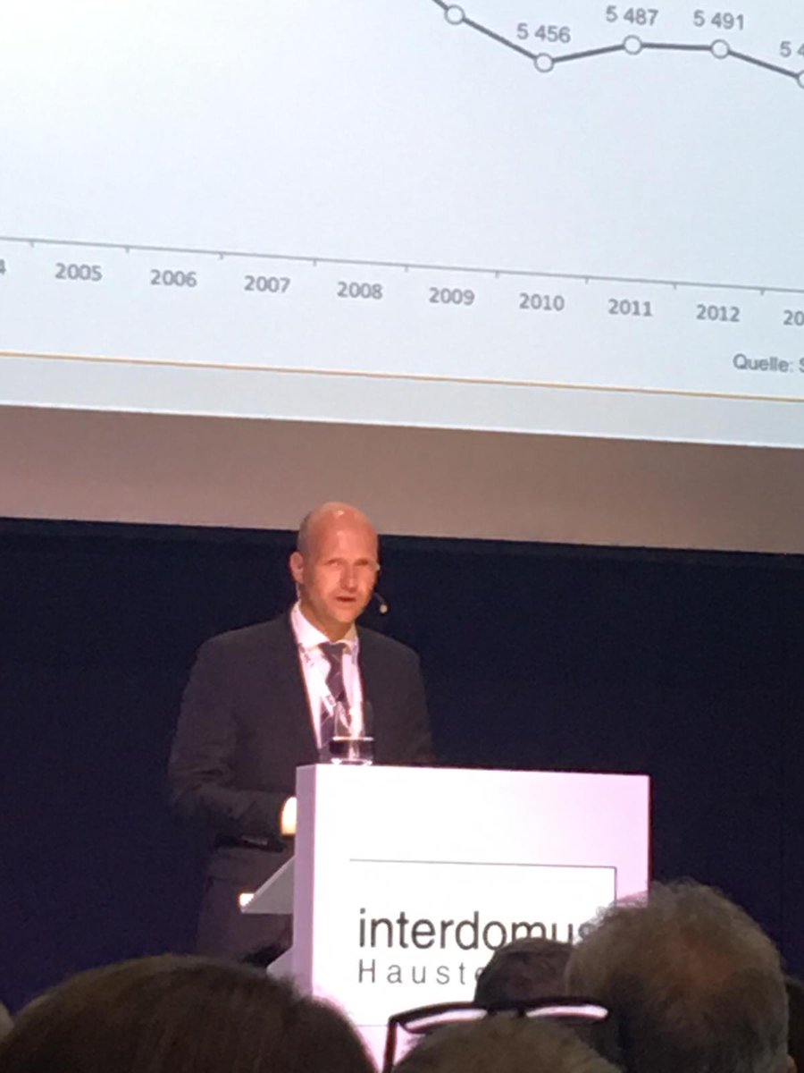 toolboxsoftware's tweet image. Vortrag von Mitgründer Erik Zimmermann zum Thema "Effiziente Kundengewinnung mithilfe des Heizungsrechners und alternativem Contractings" auf den 22. Cheftagen bei Interdomus. 
Eine eindrucksvolle Veranstaltung mit vielen spannenden Denkanstößen. 👨‍🔧👩‍🔧🛠️
tool-box.io