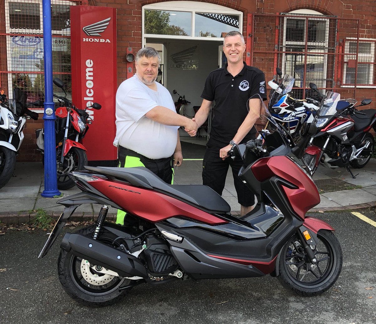 Here's Michael collecting another Honda from us this time he's having a Forza 125 scooter. Thanks Michael, have a good weekend