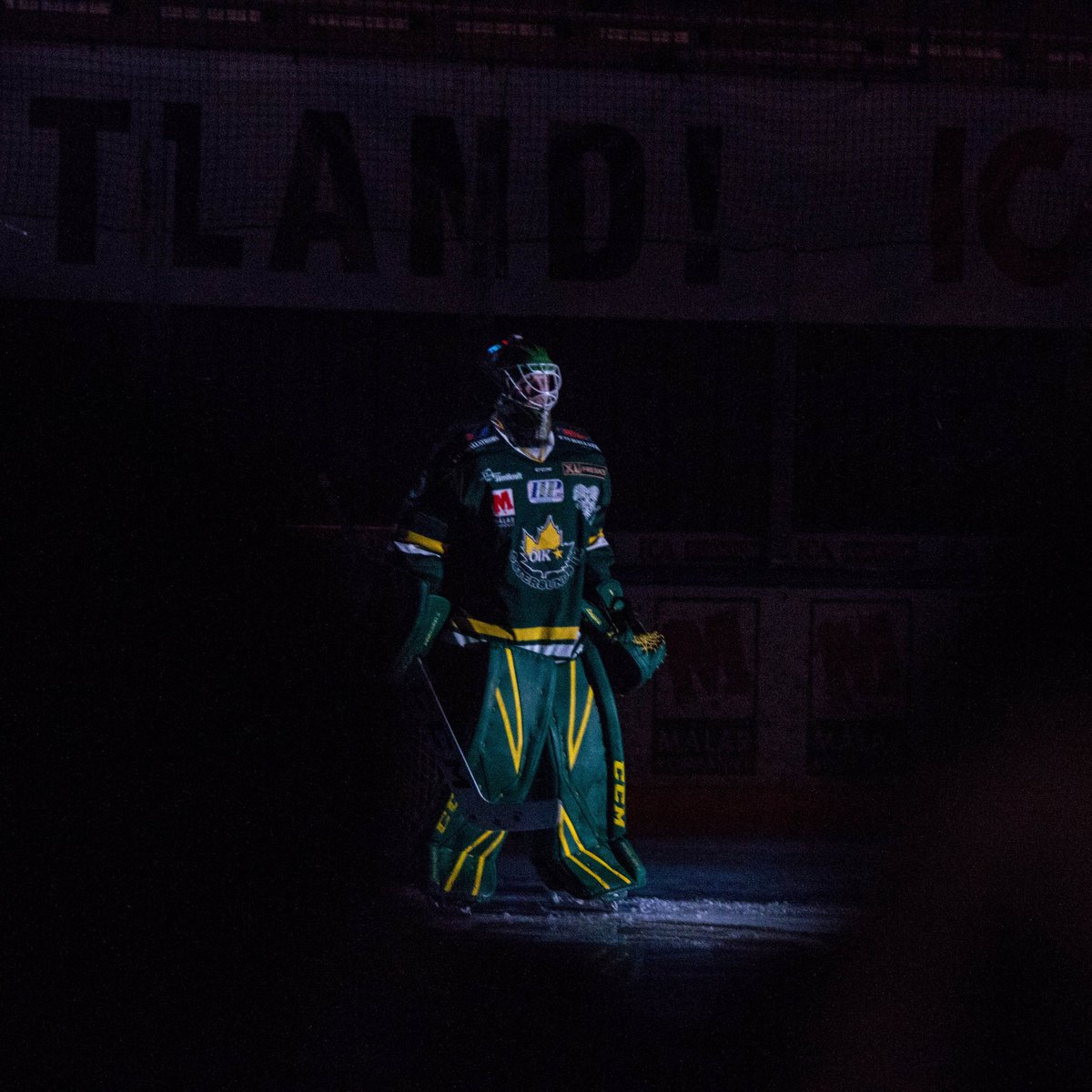 OstersundsIK's tweet image. Ett stort lycka till önskar vi Tim Juel som ikväll gör debut i Hockeyallsvenskan för sitt BIK Karlskoga som tar emot Tingsryd! #tillsammansärviöik