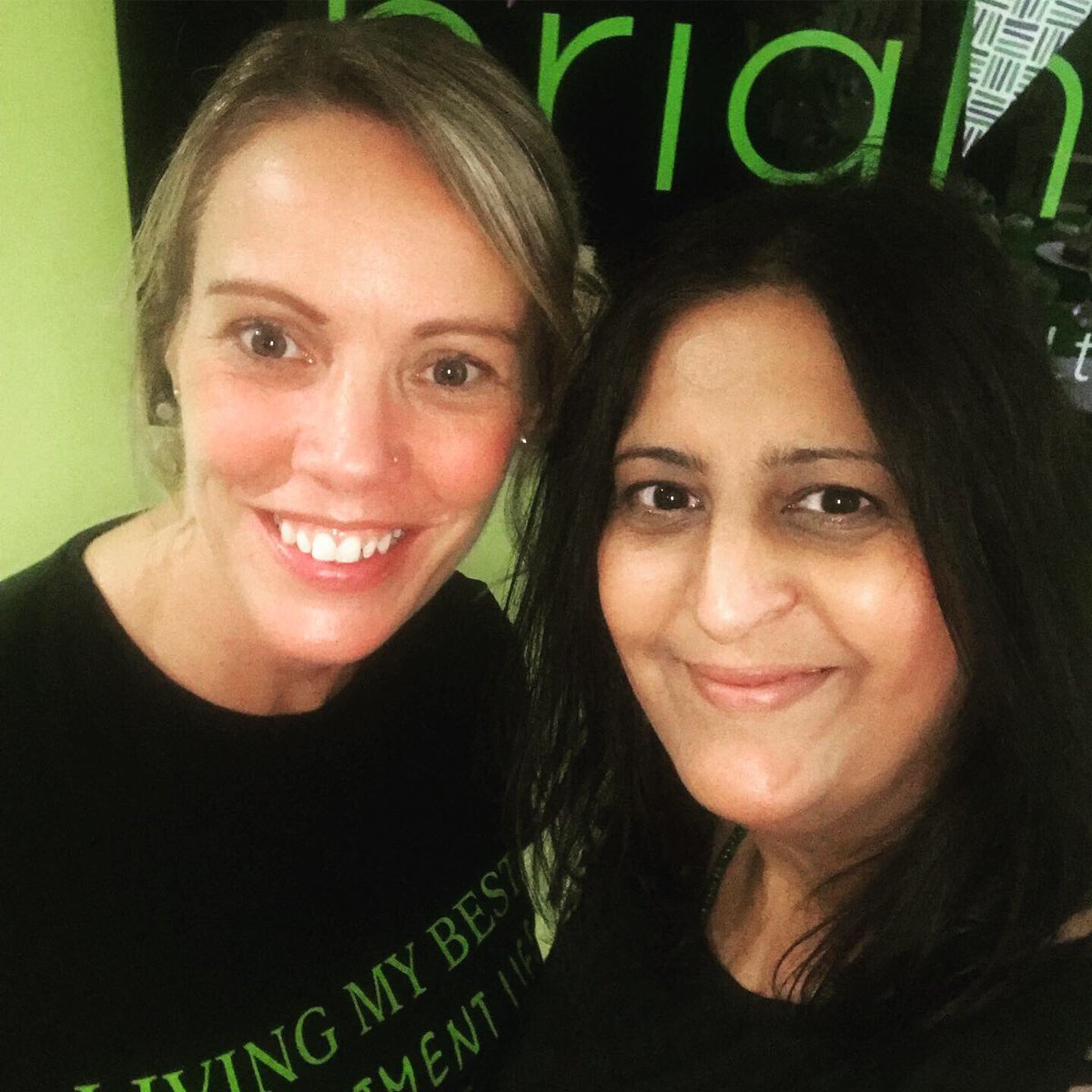 BanwaitRosy's tweet photo. Great Macmillan Coffee Morning with @clairebaker161 @bakerbrightrecruitment - cherry bakewell, chocolate and salted caramel and vanilla cupcakes. #macmillancoffeemorning #localbusinessesworkingtogether #womenhelpingwomen #smallbusinessowners @BakerBright_Kim https://t.co/pMcirZ8EVl