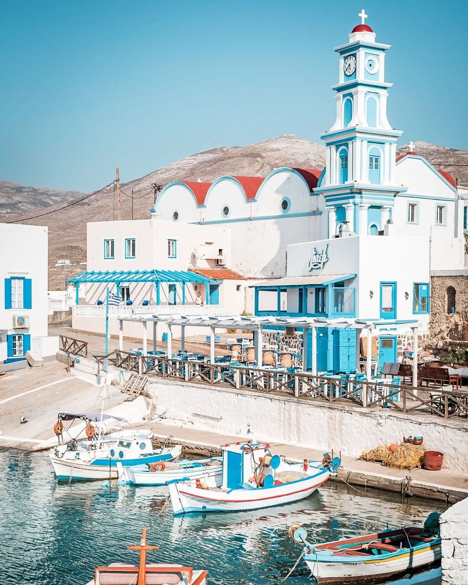 Small it may be, but you’ll find #Kassos a much storied island. Strolling around its charming town with the splendid homes of island’s sea captains will be just the beginning of your story here.😊 #AegeanLikeNoOther | #RegionOfSouthAegean

📸 @ tom.ella.moments (via IG) 👏