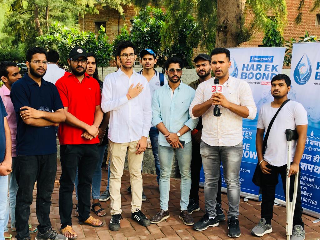 AkshitDahiyaBJP's tweet photo. Today had an interactive session regarding water crisis with Delhi University students and Media . DUSU will organise series of conclaves regarding such global issues in future.
#Every_Drop_Counts
#हर_एक_बूँद 😊
@ABVPVoice https://t.co/KdVnKmjUzP