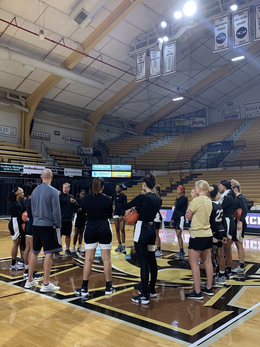 WMU_WBB's tweet image. The grind starts HERE 🏀 #PracticeTime
